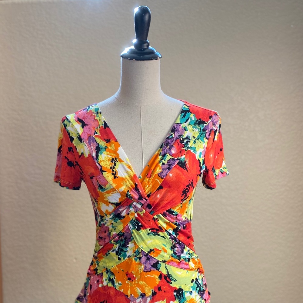 Floral grunge stretchy top with crisscross front